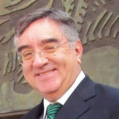 Gil Valdivia, Gerardo